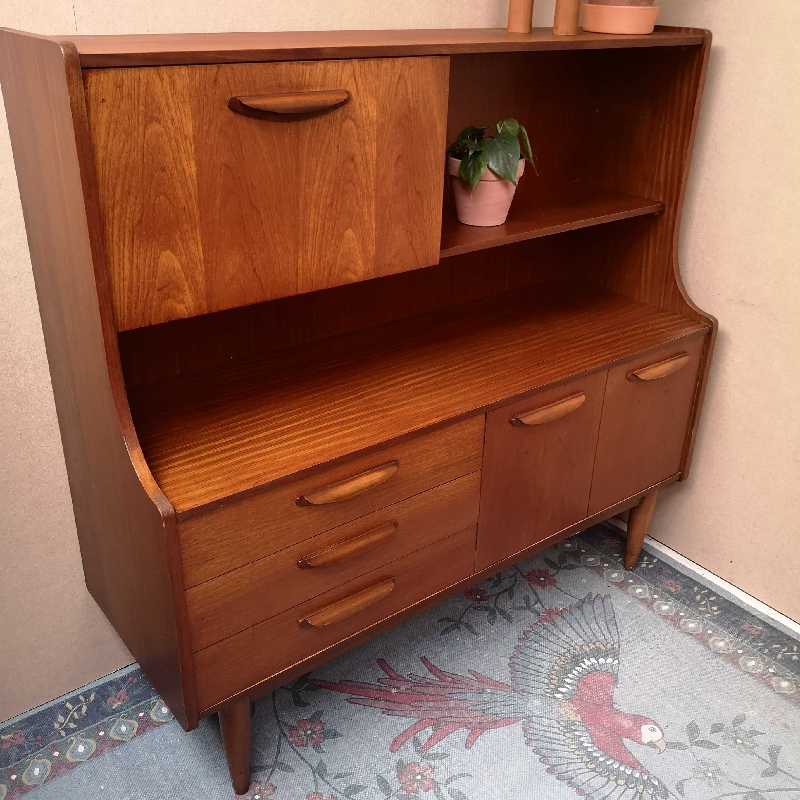 Stonehill Stateroom Highboard