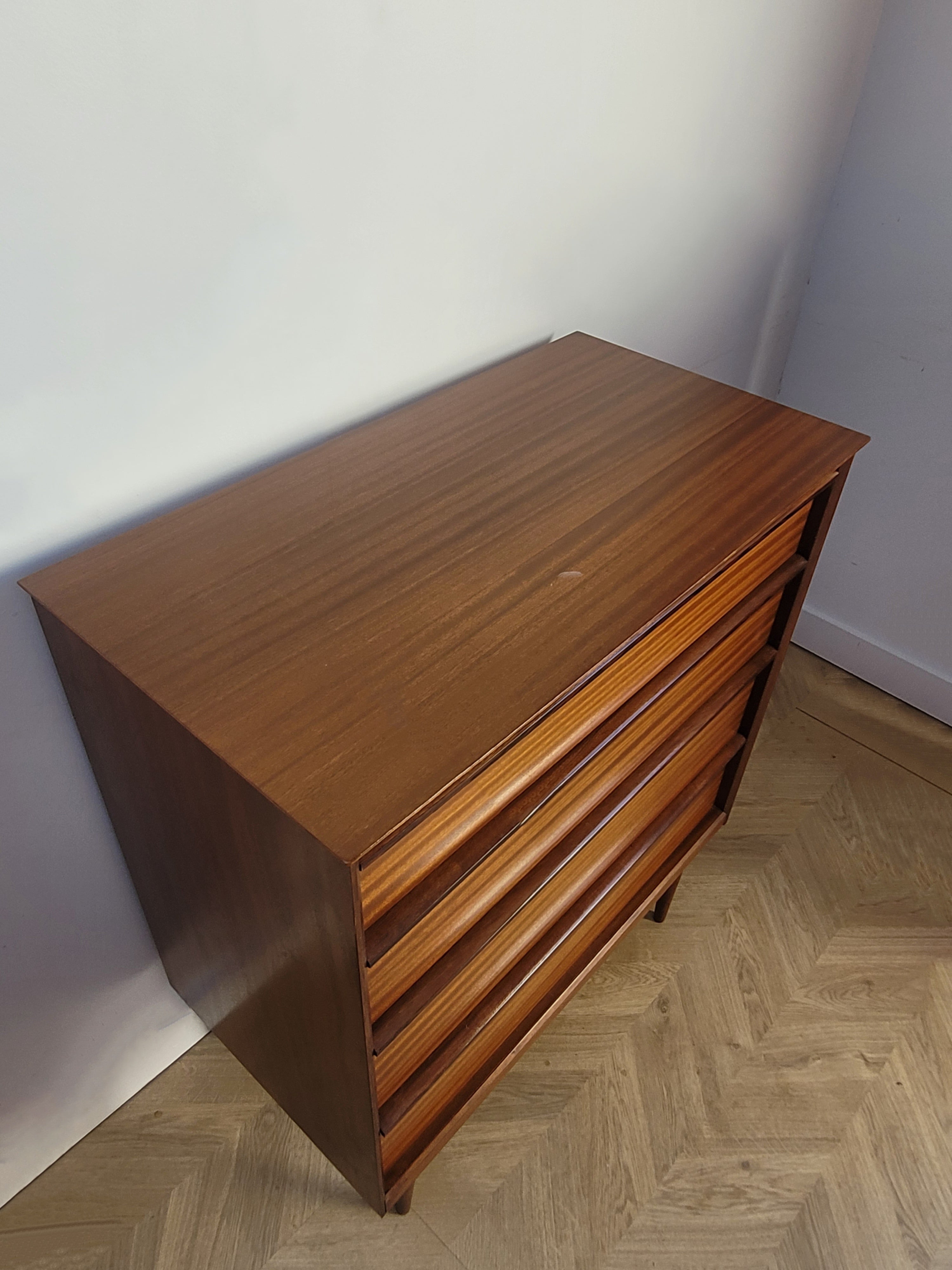 Austinsuite drawers