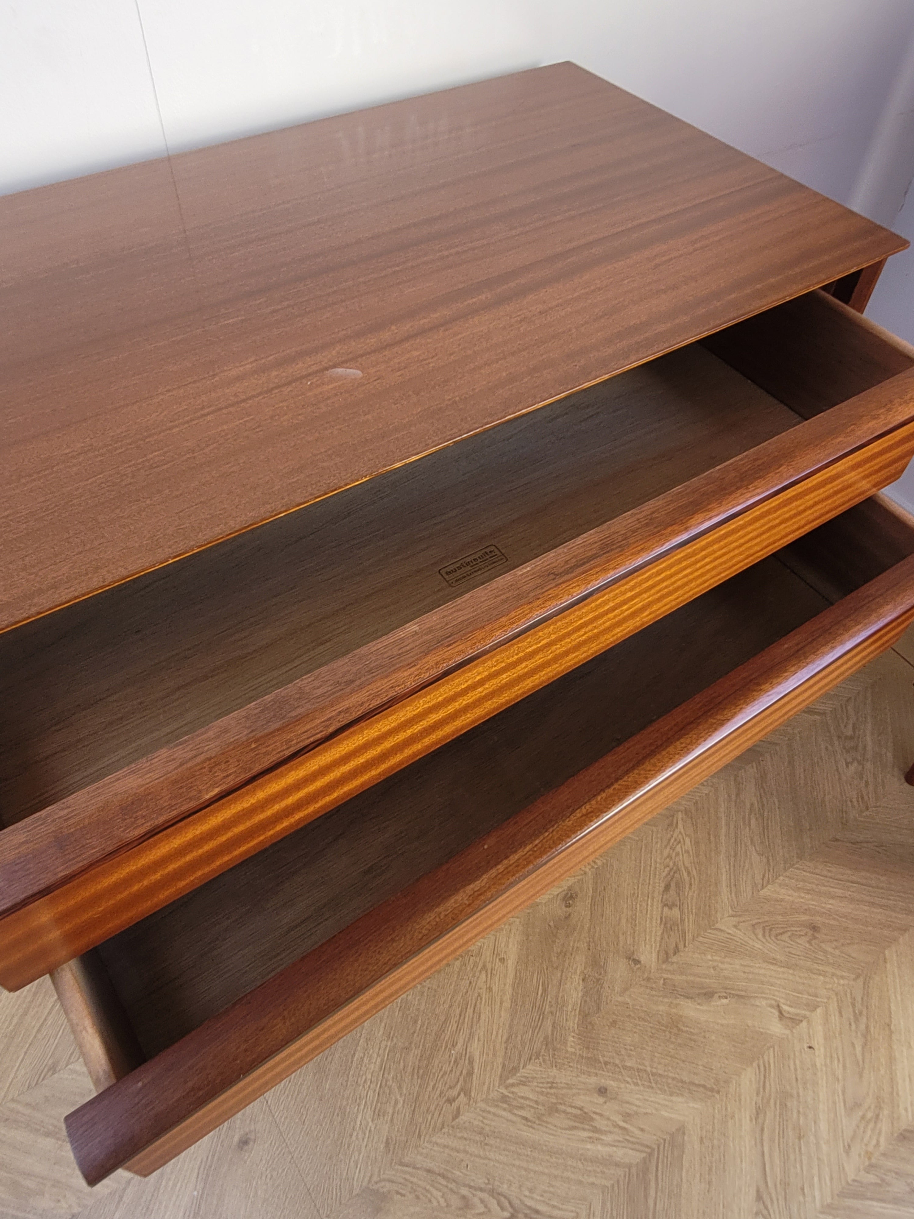 Austinsuite drawers