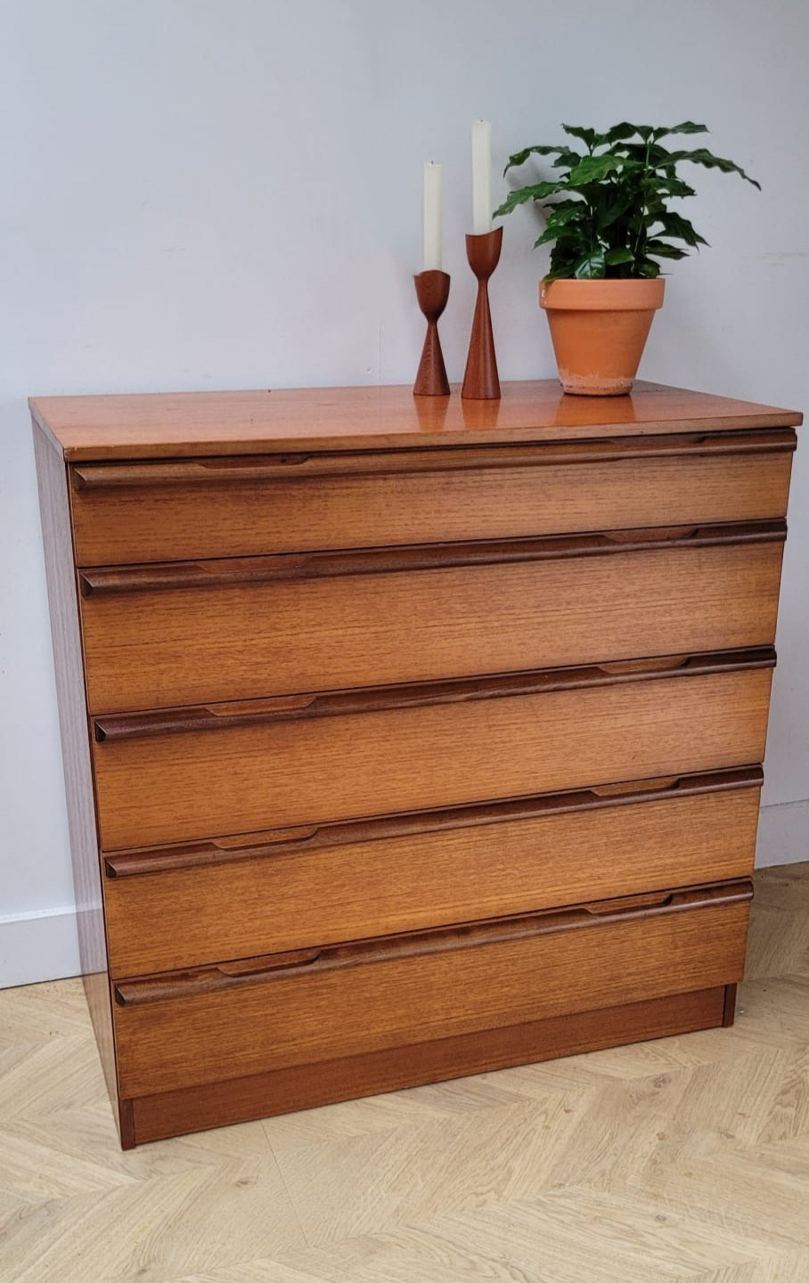 Avalon Chest of Drawers