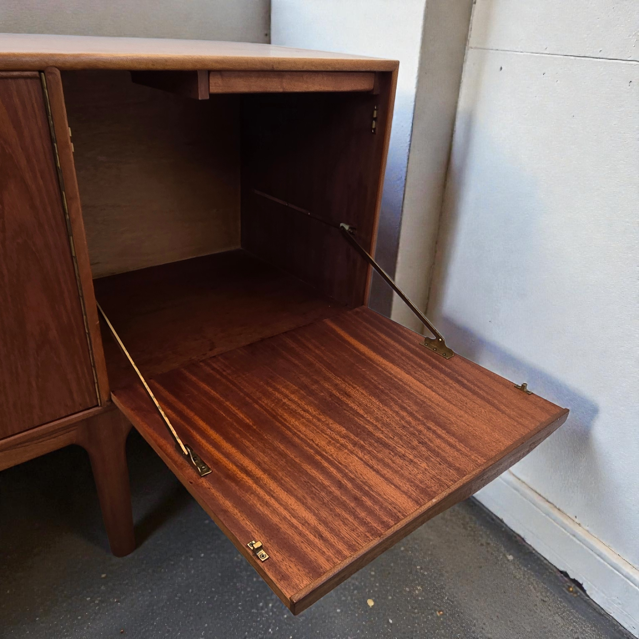 Mcintosh 'Dunvegan' Sideboard