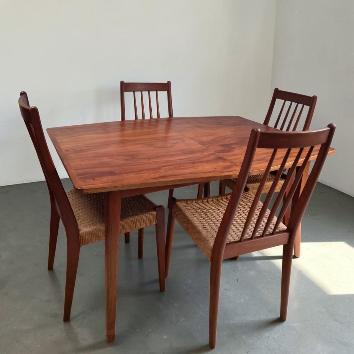 1960s Elliotts of Newbury Extending Teak Dining Table