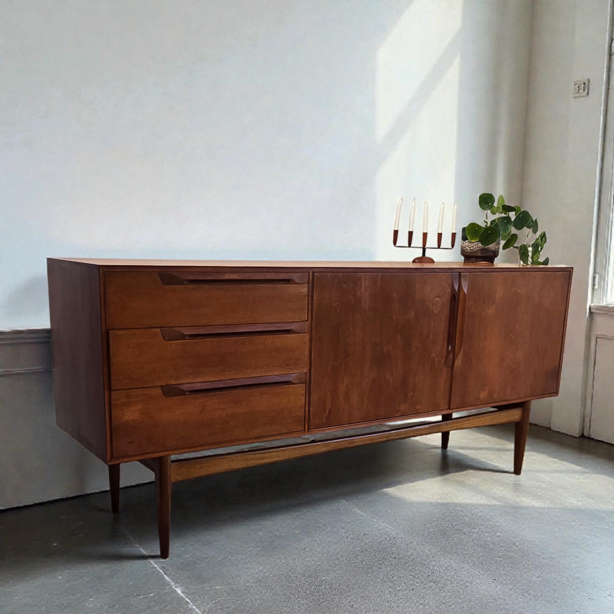 Mcintosh Eden Sideboard