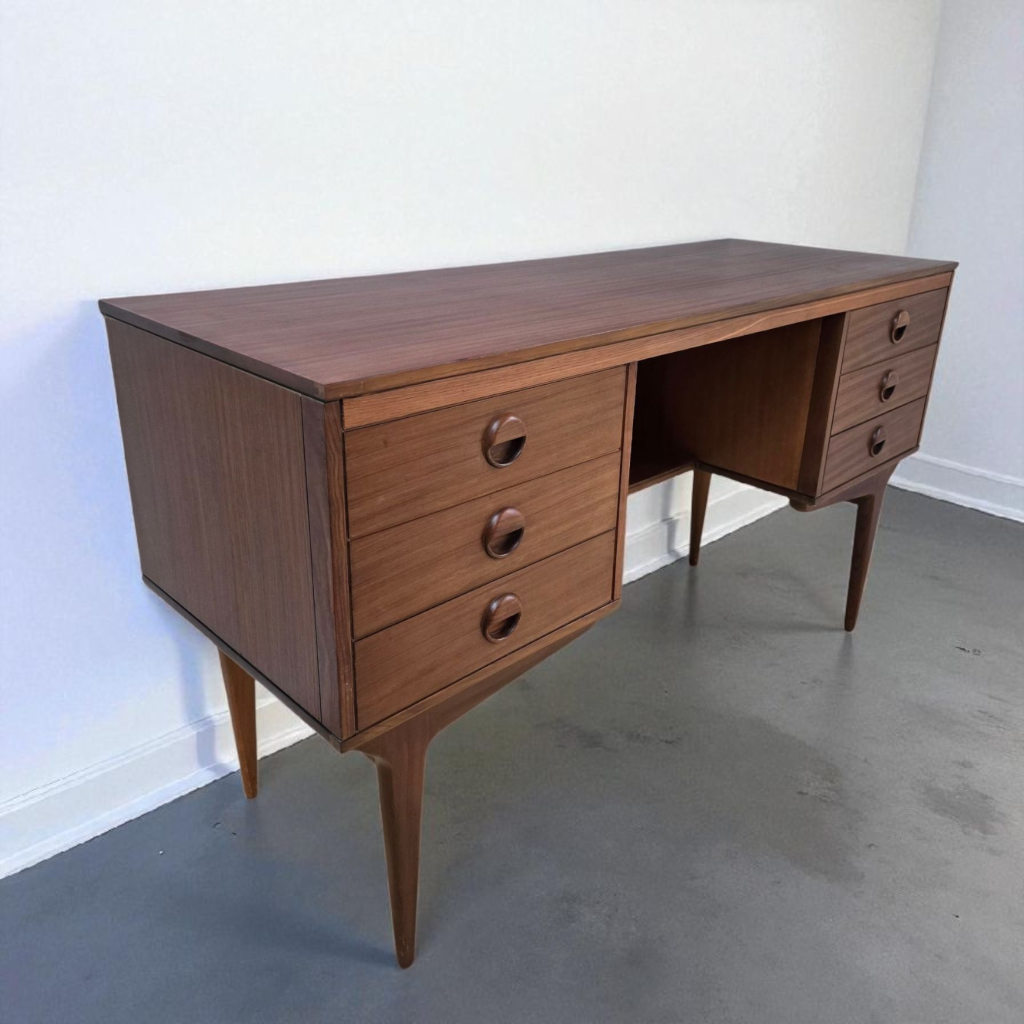 Butilux Desk