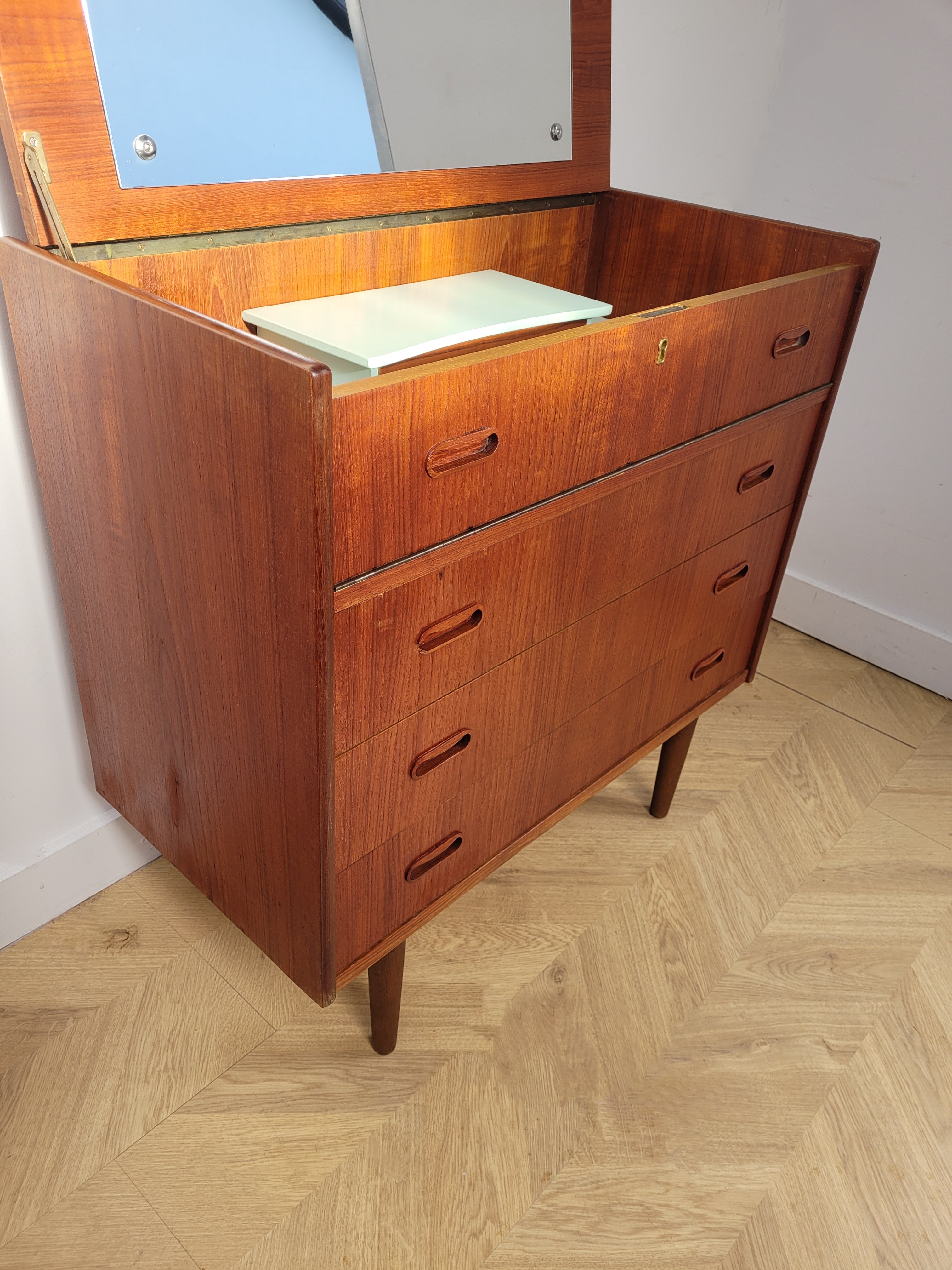 Danish Drawers