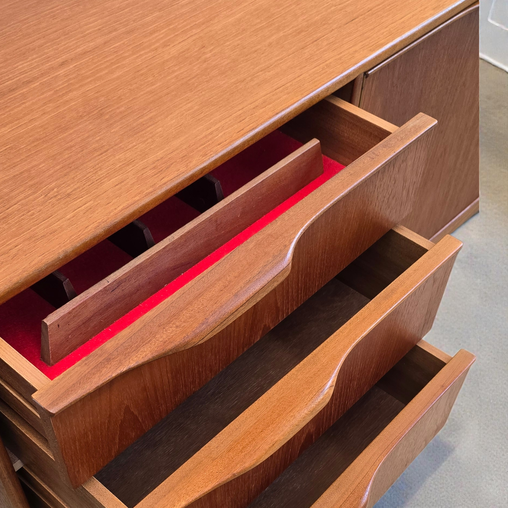 Mcintosh 'Dunvegan' Sideboard