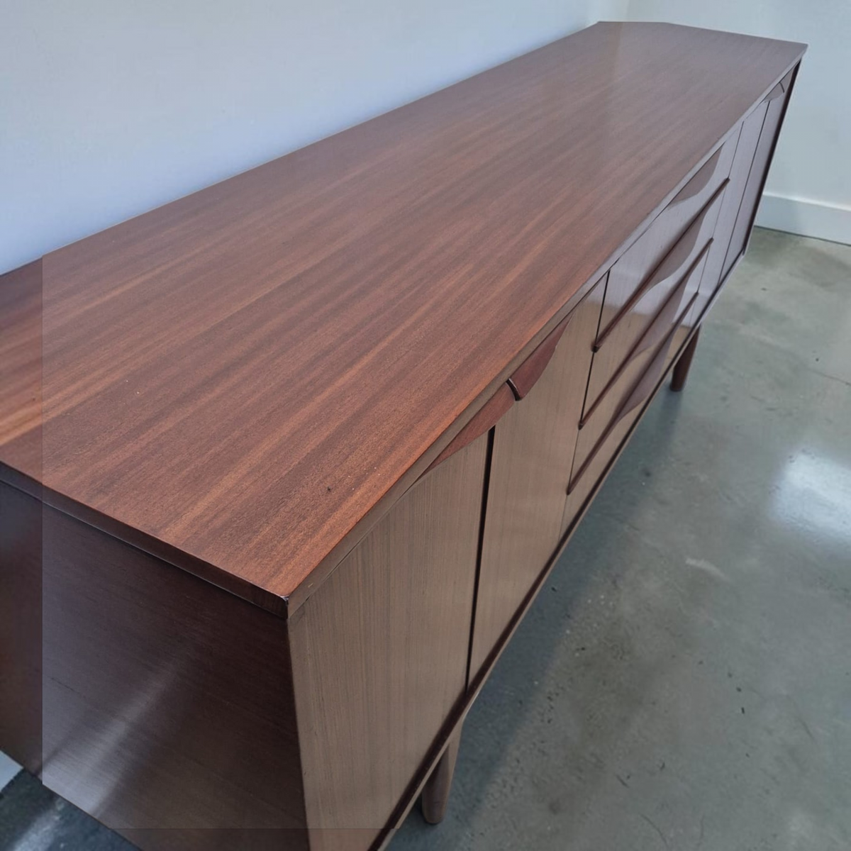 Elliotts of Newbury Sideboard