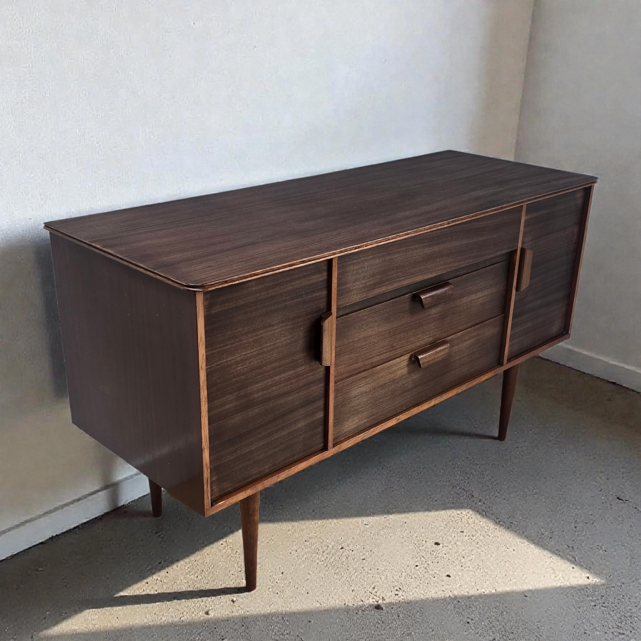 Uniflex Sideboard