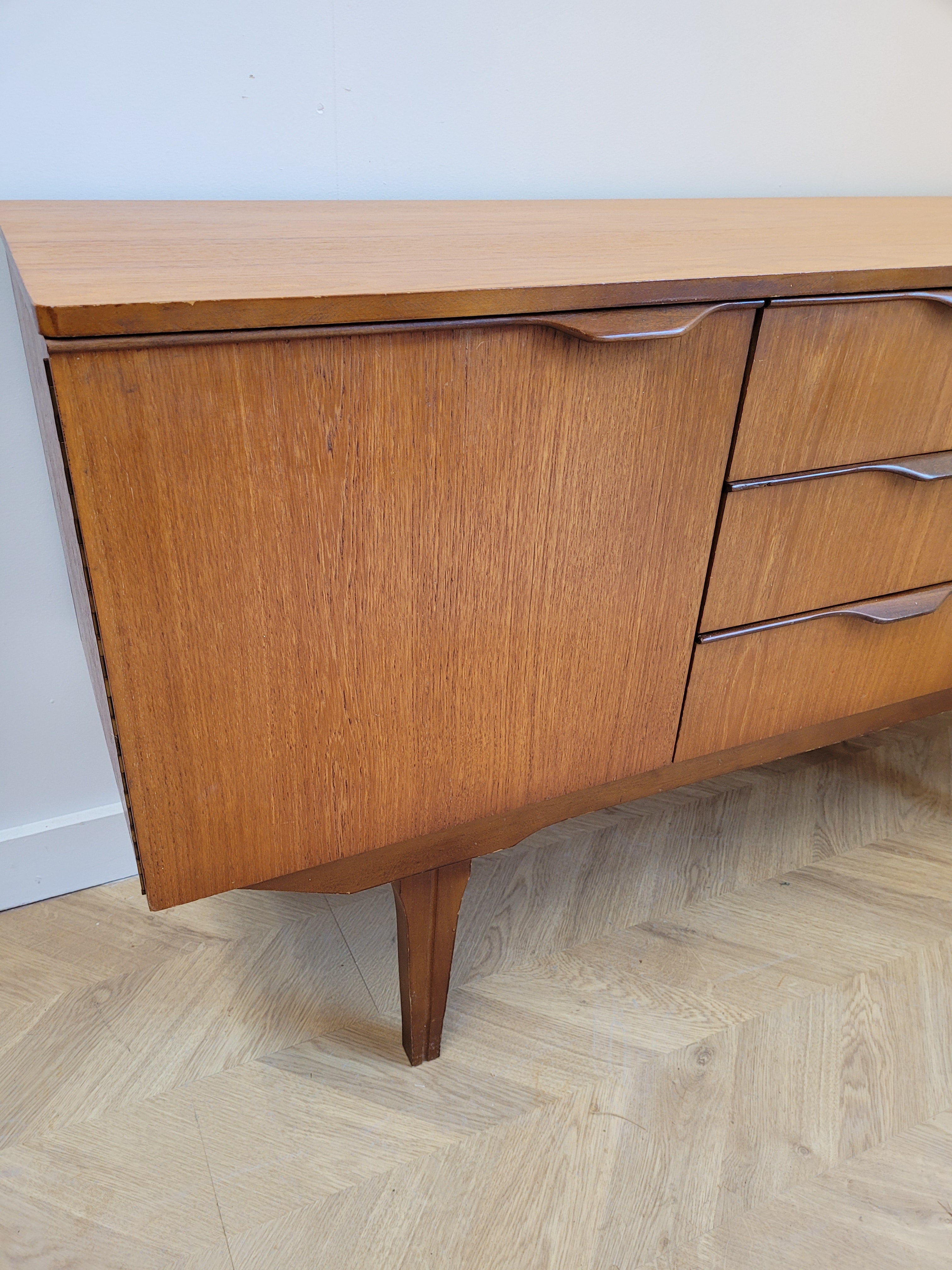 Compact Austinsuite Sideboard