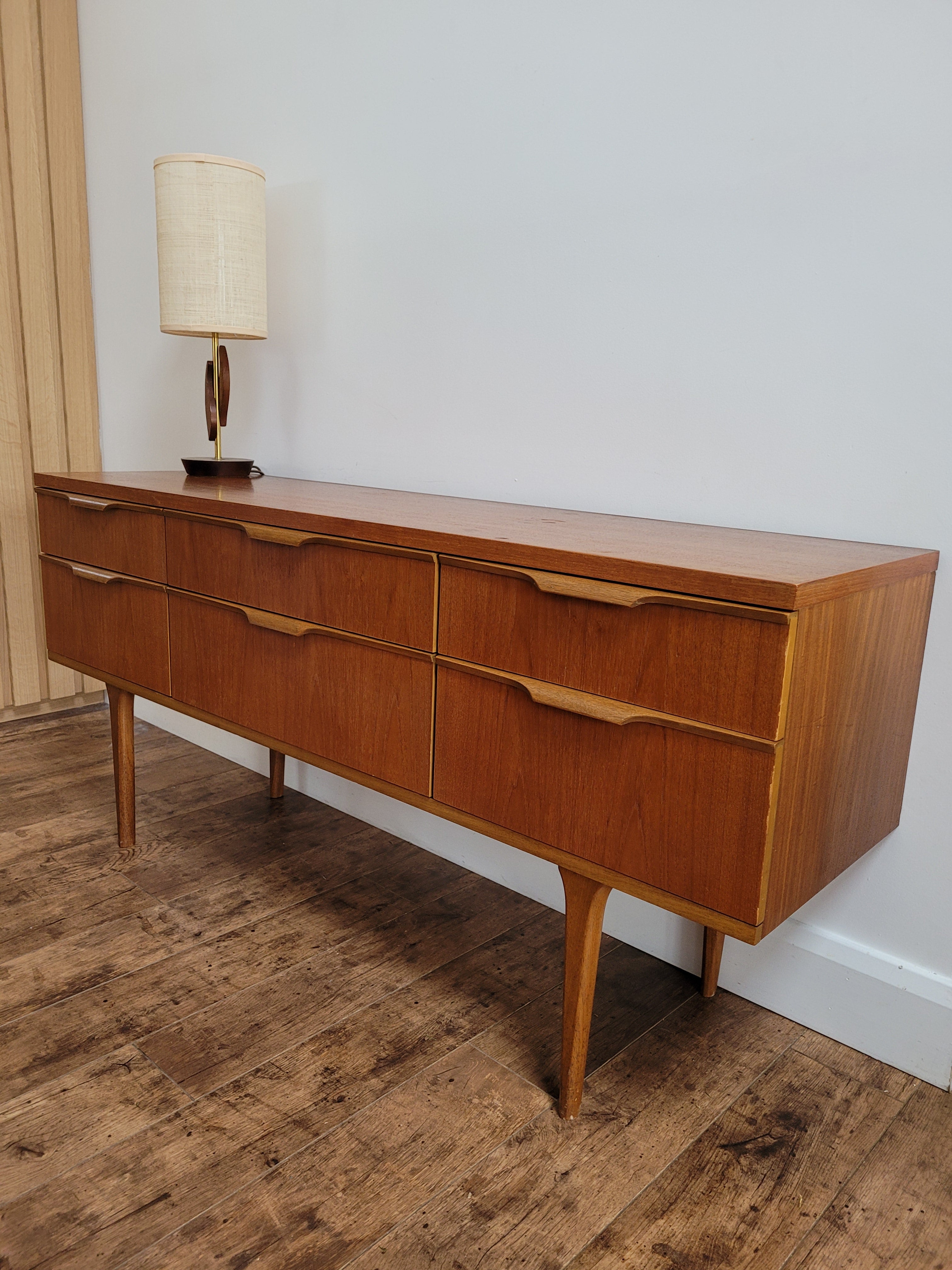 Austinsuite 6 drawer Sideboard