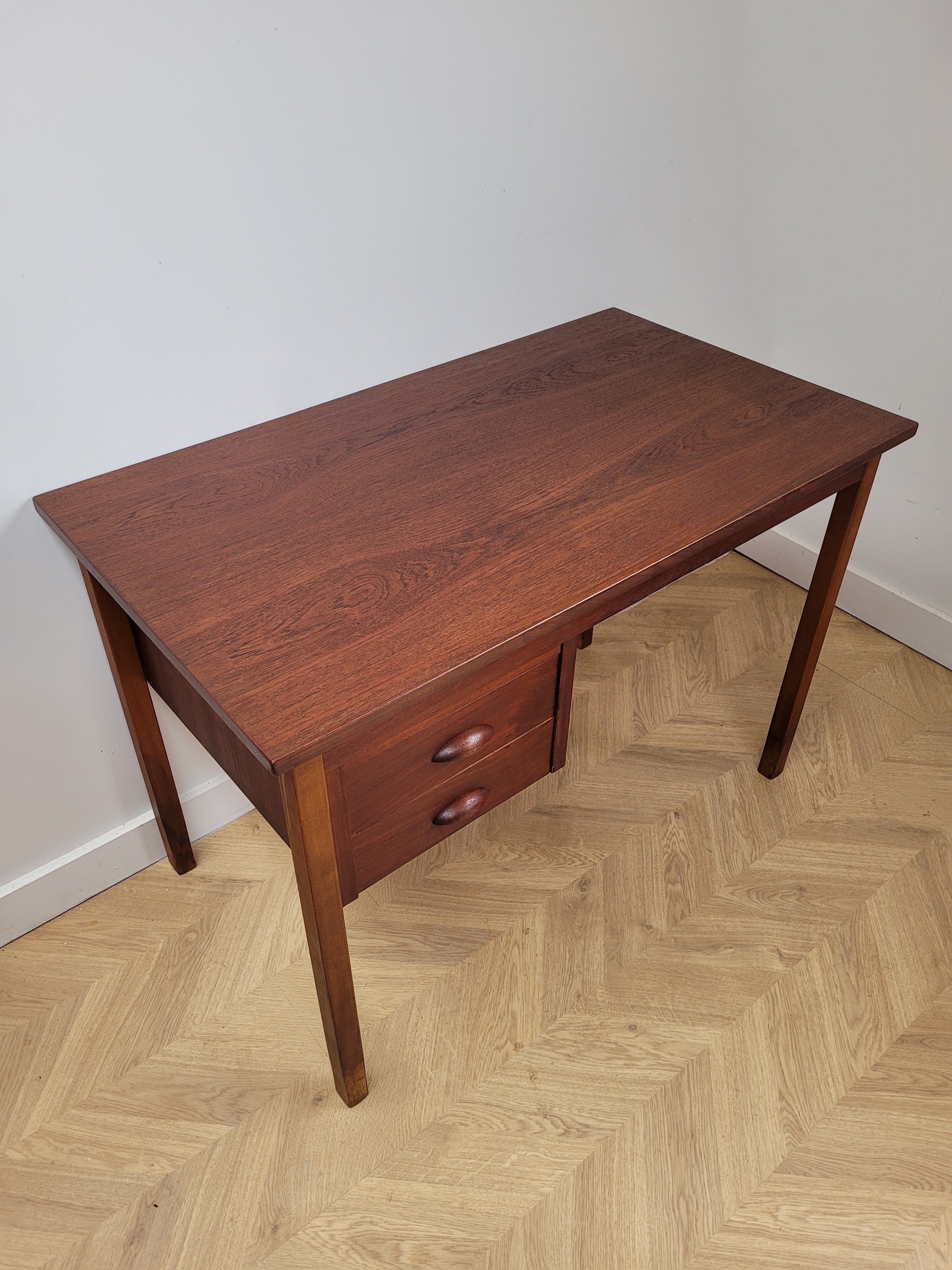 Danish Desk