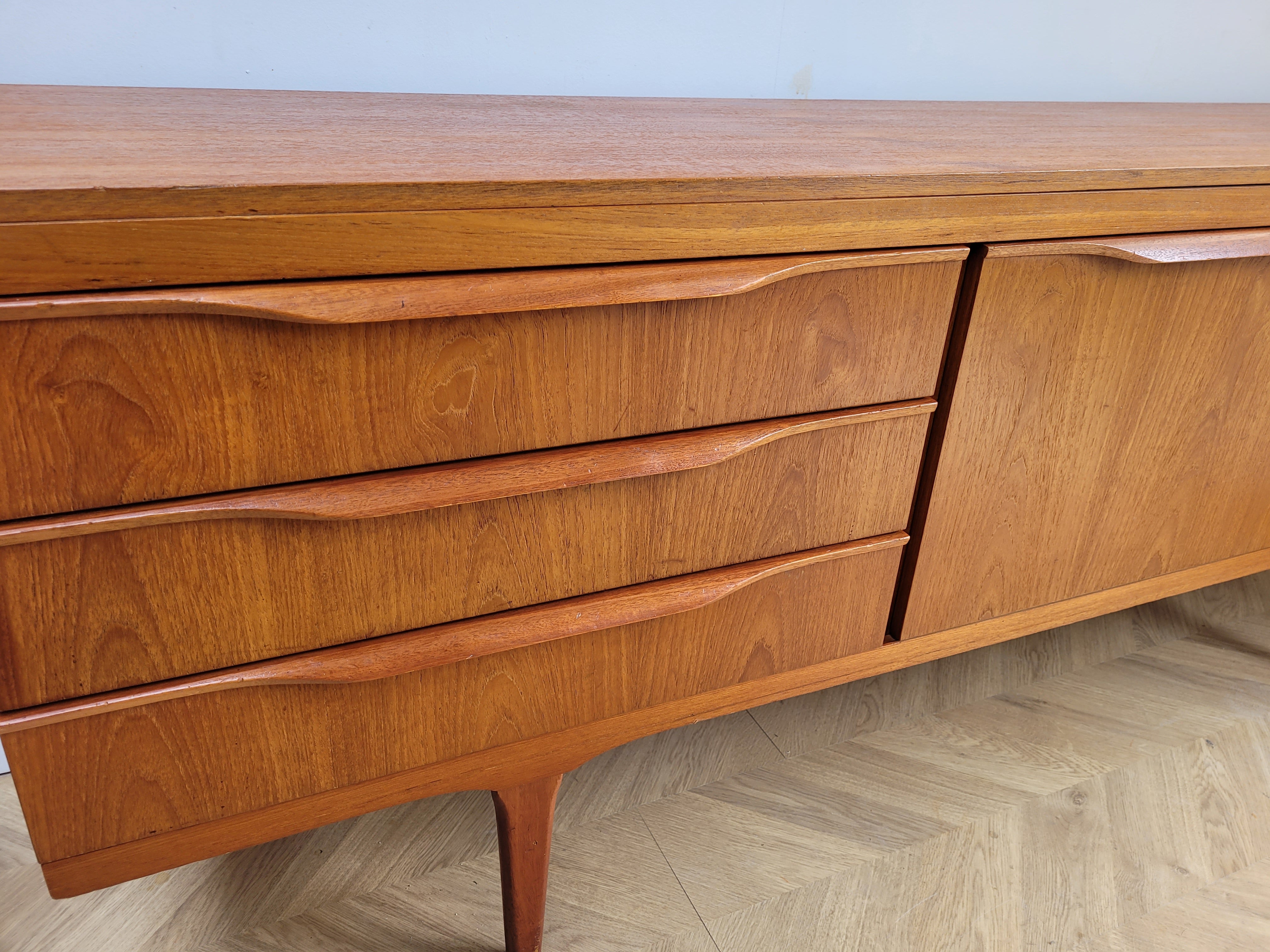 Elliots of Newbury Sideboard