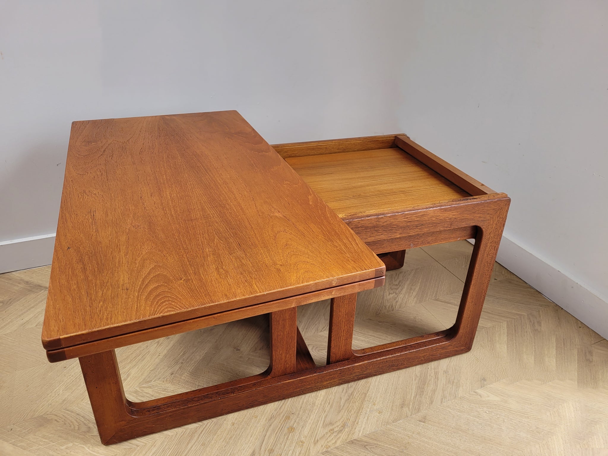 Coffee & Nesting Tables