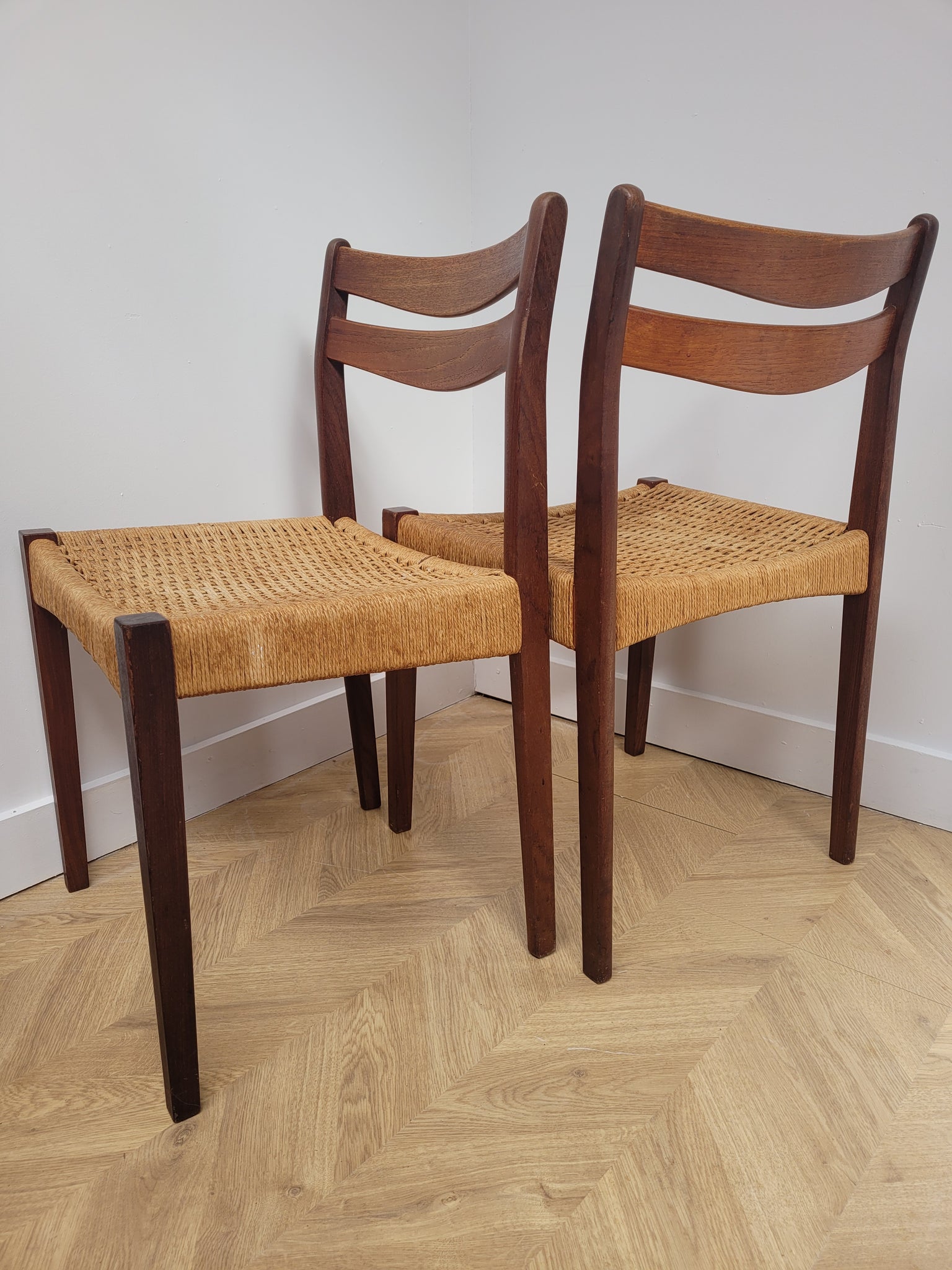 Mogen Kolds Dining Chairs