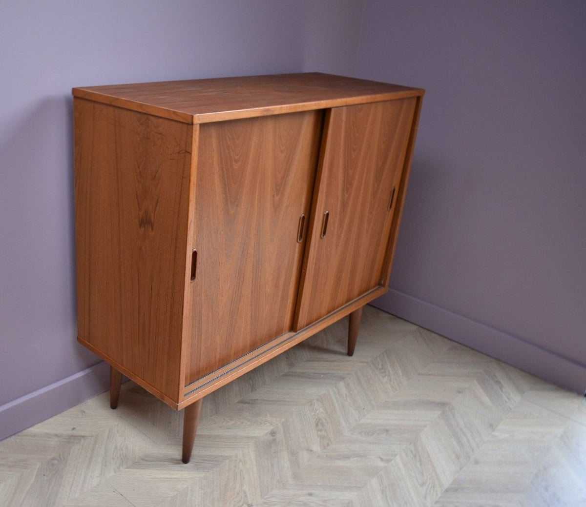 Hi R Board Scandinavian Highboard