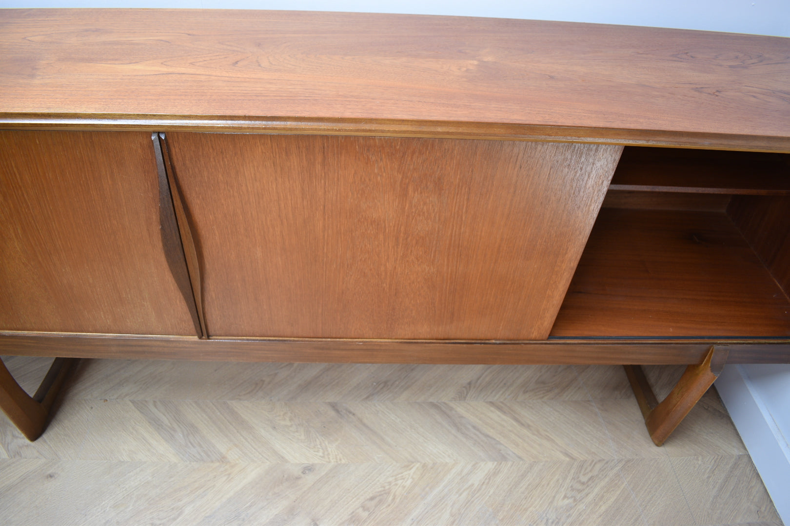 Elliots of Newbury Sideboard