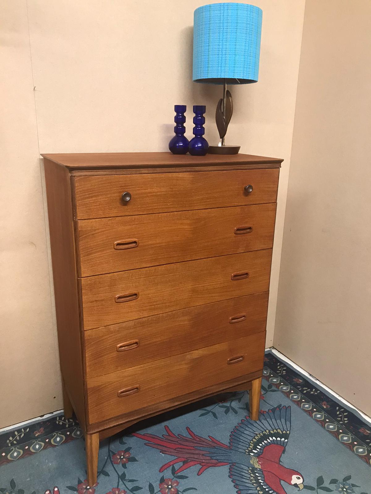 Autinsuite Oak Tallboy