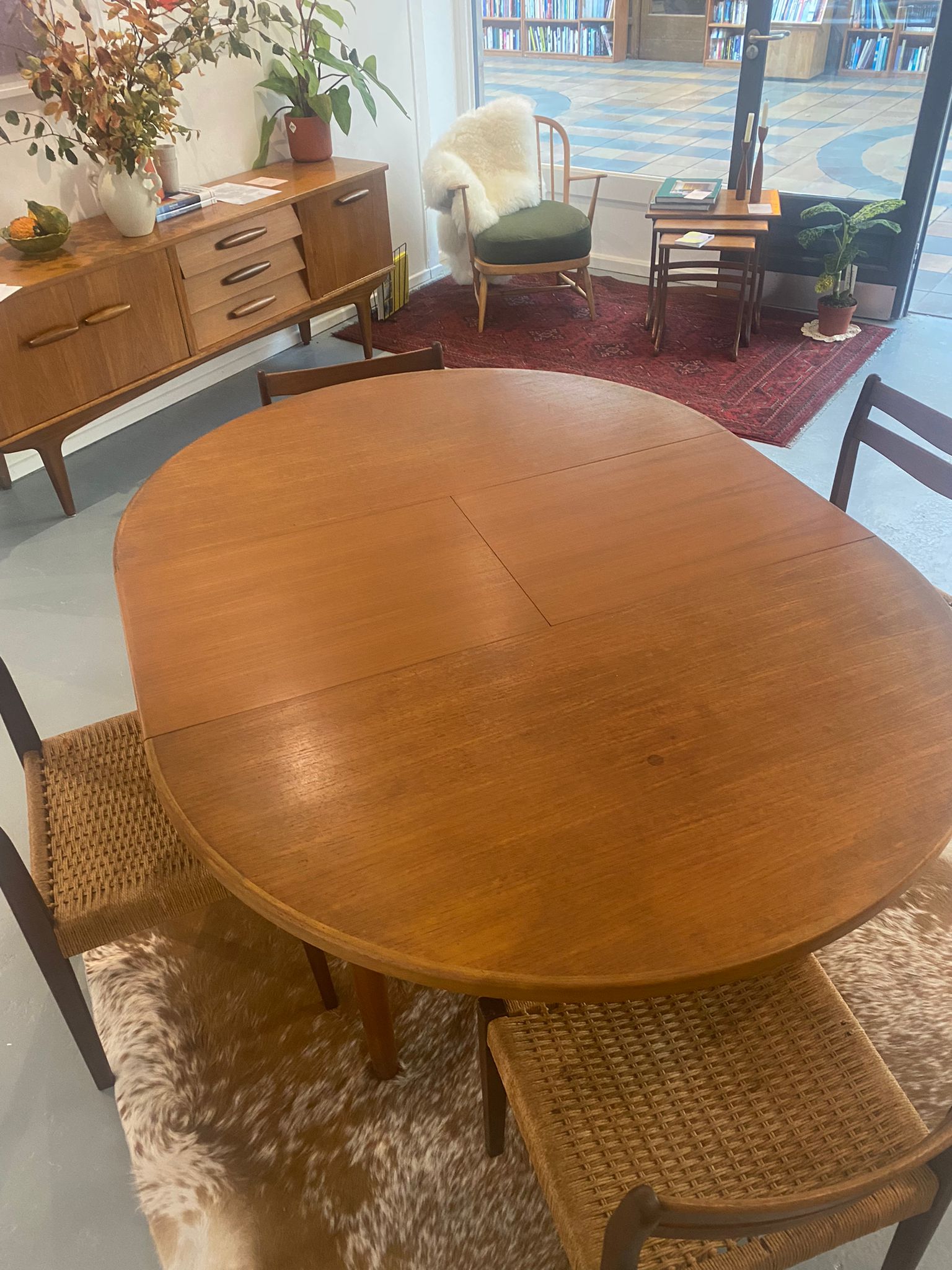 Mcintosh Dining Table