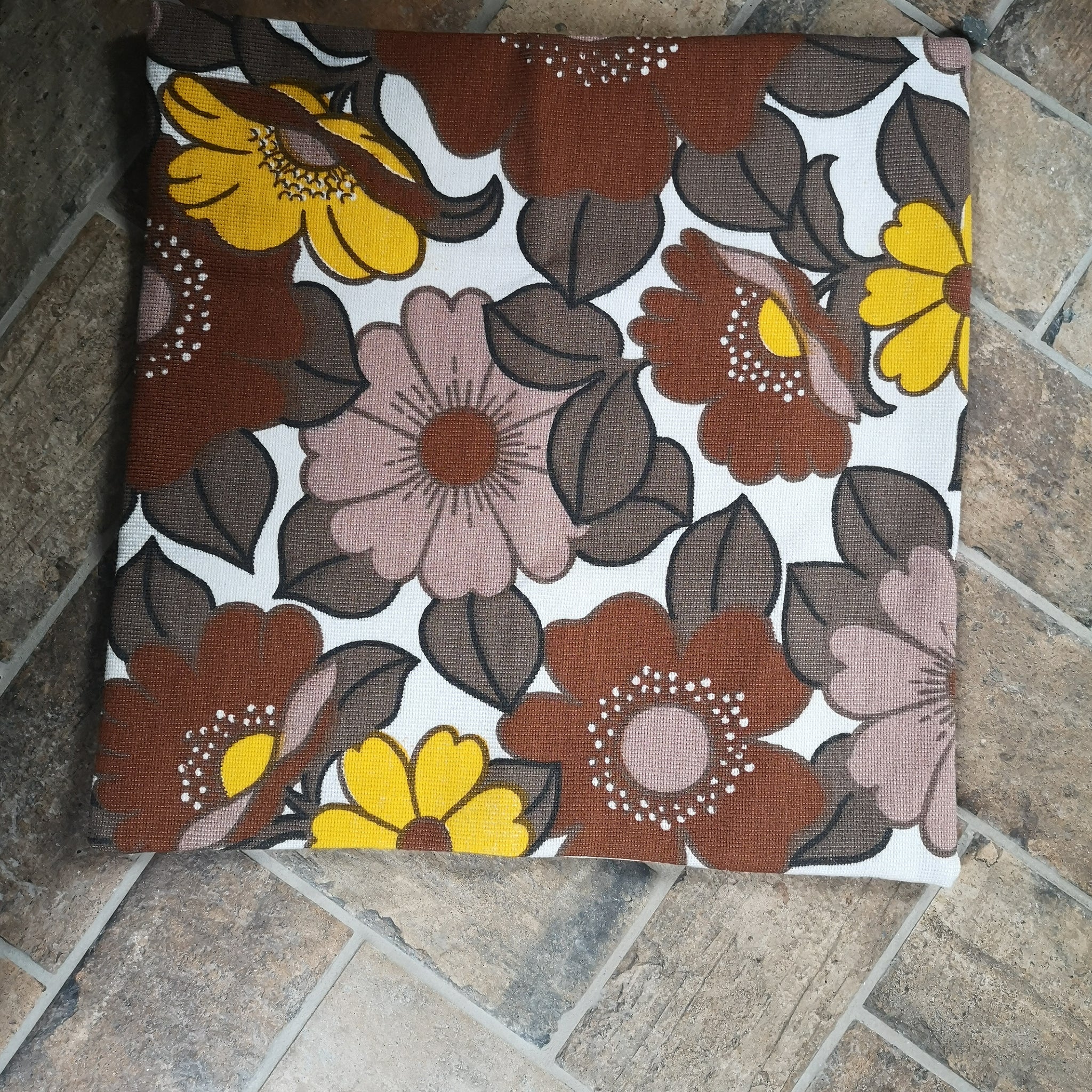 Retro Floral Print Cushion Cover
