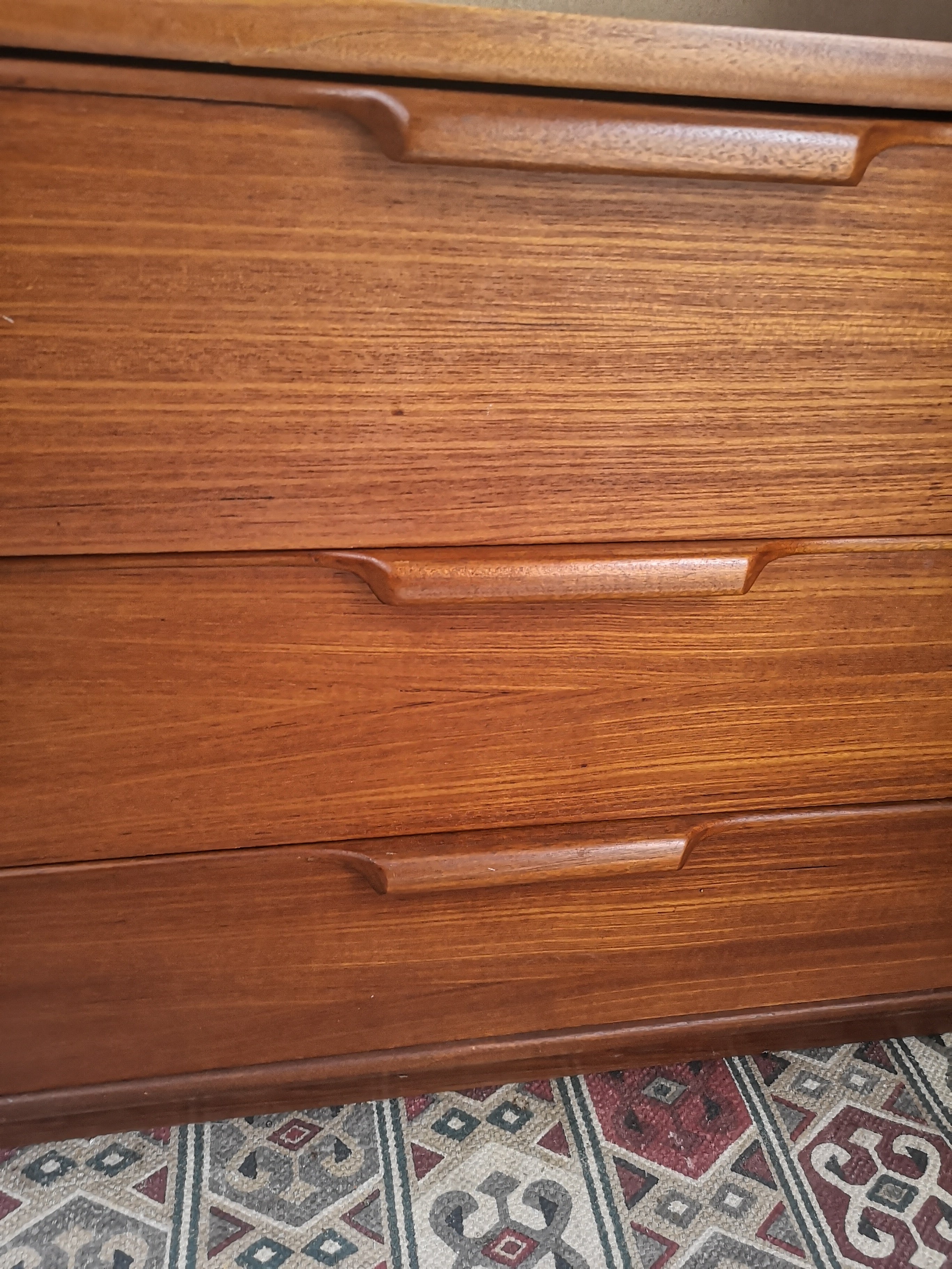 Teak chest of drawers