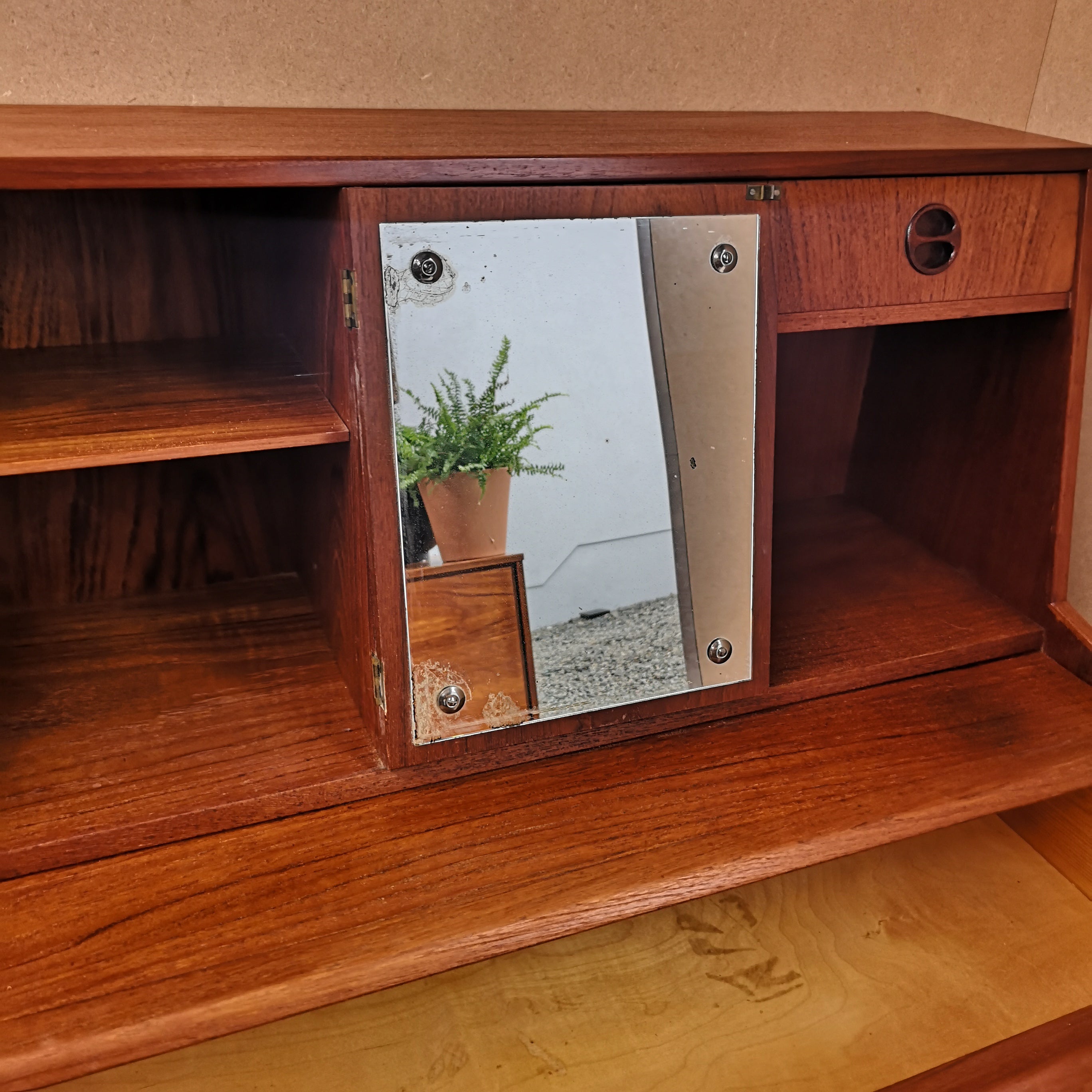 Danish Vanity Bureau