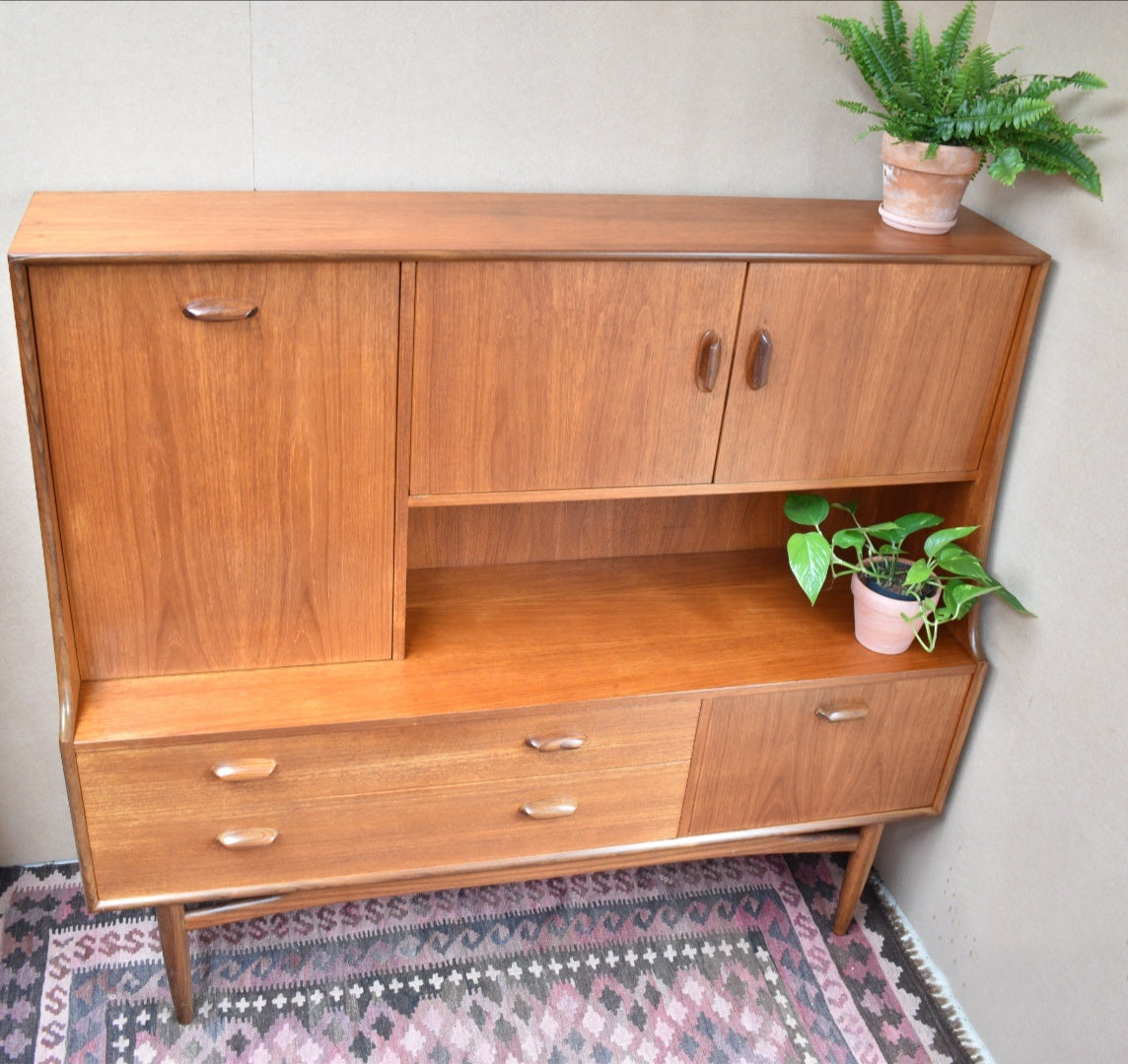 G plan Highboard