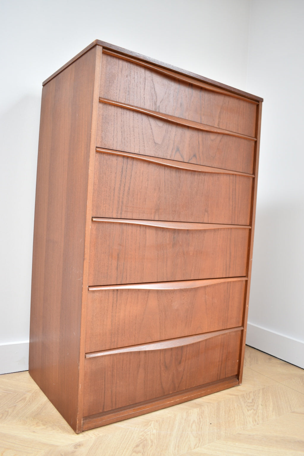 Austinsuite Chest of Drawers