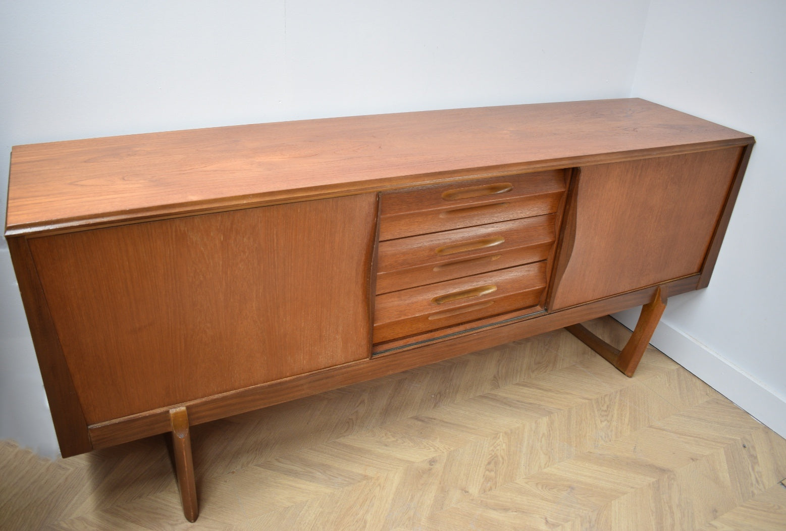 Elliots of Newbury Sideboard