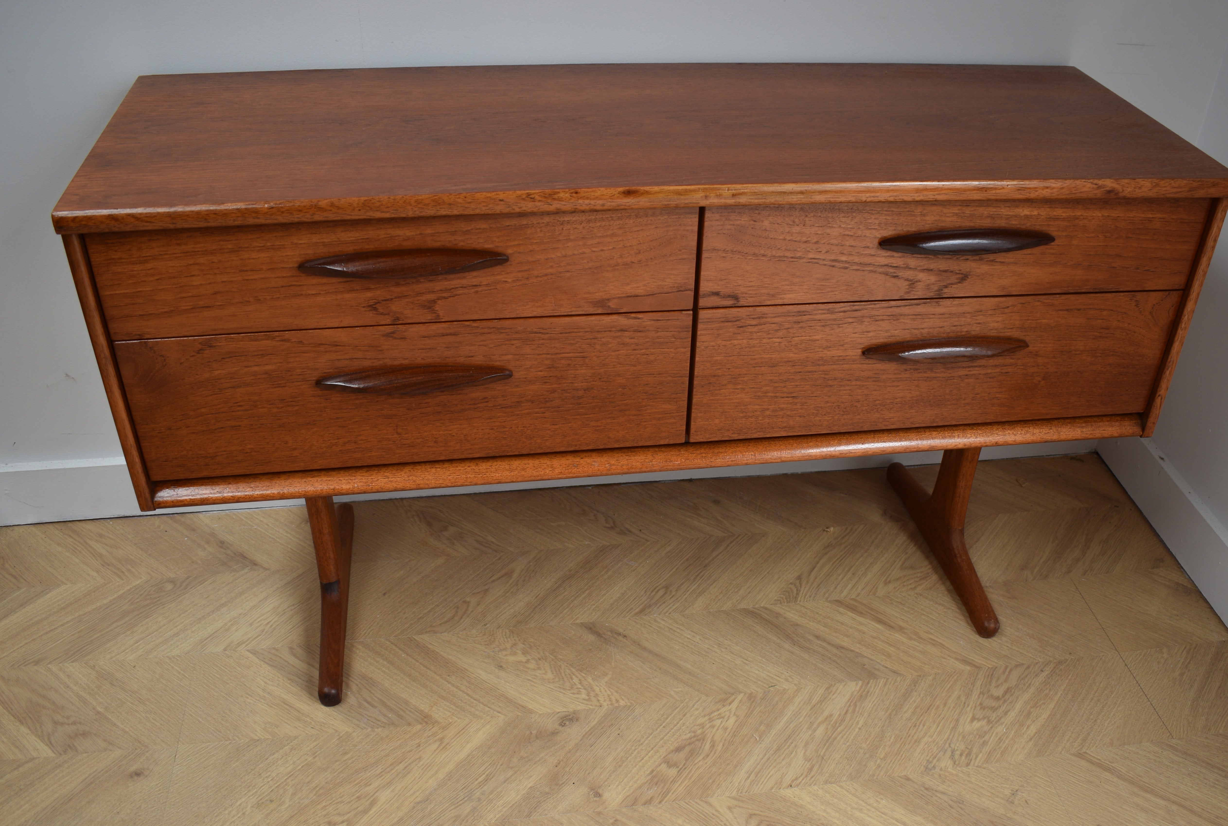 Austinsuite Sideboard/Console