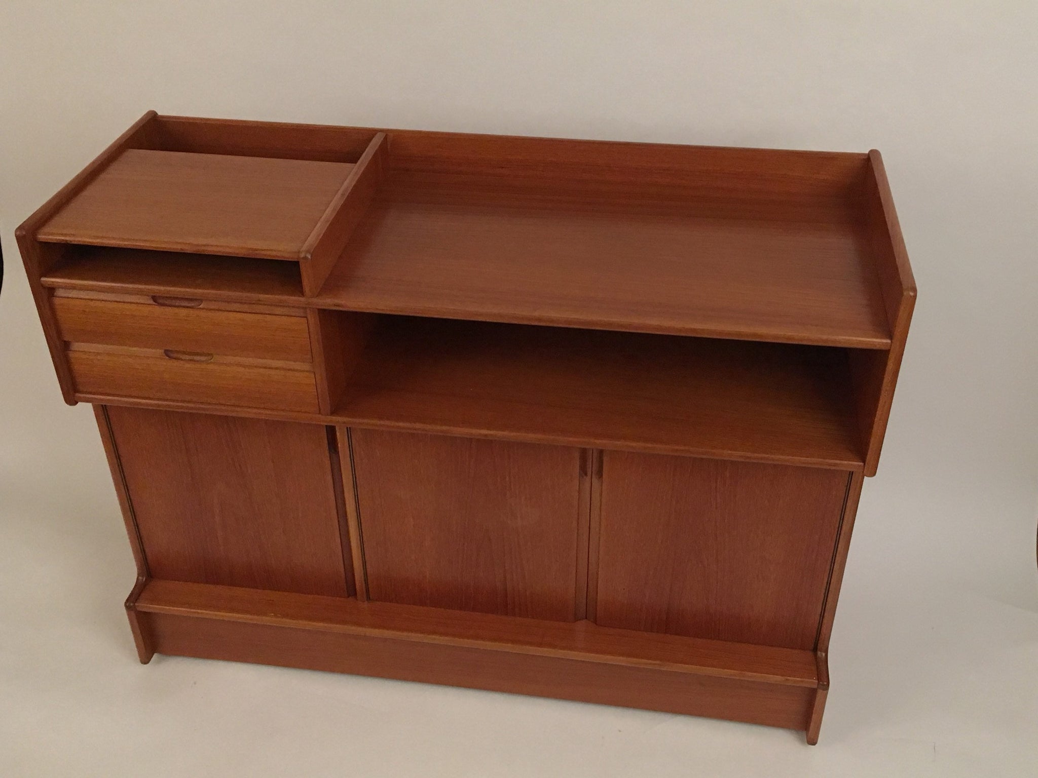 Mid Century Sideboard Vinyl Cabinet