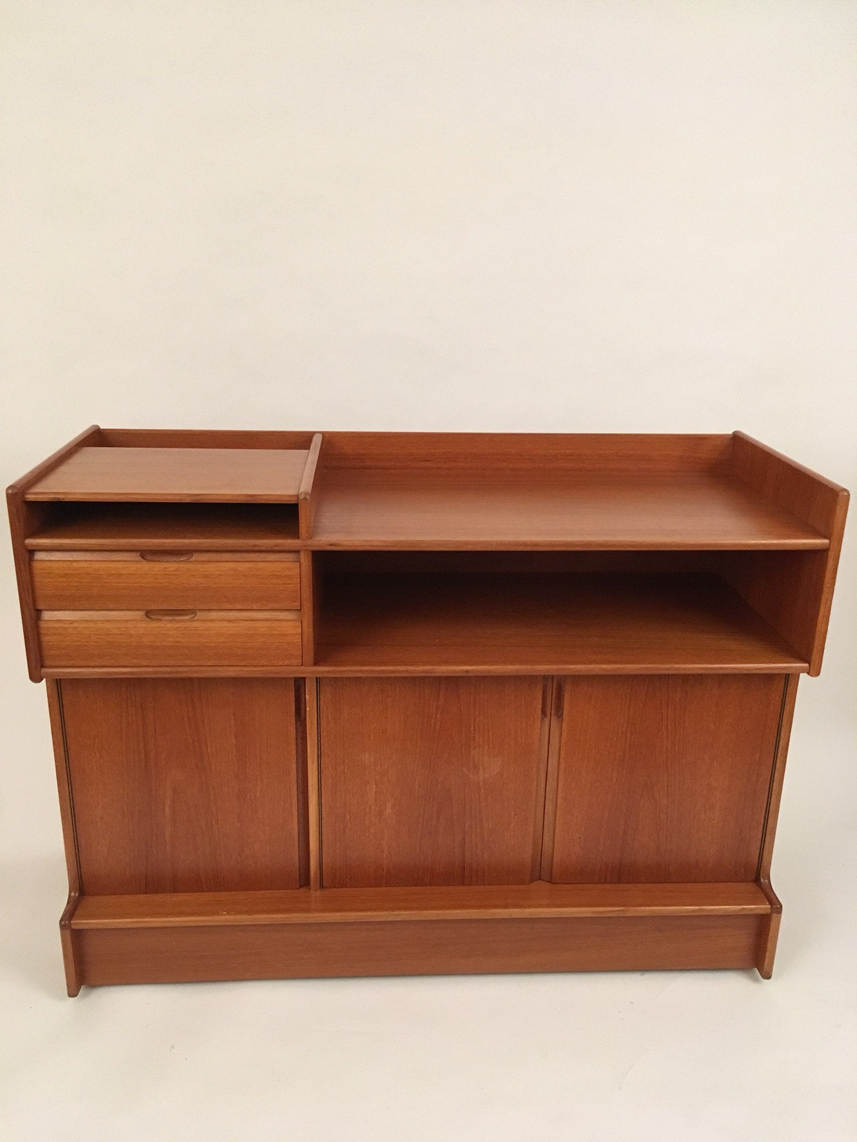 Mid Century Sideboard Vinyl Caninet